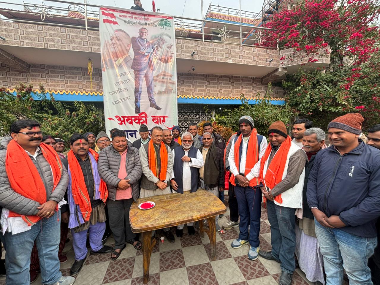 सर्लाही–४ मा कांग्रेस प्रवेशको लहर, गगन थापालाई सघाउन सांसदका उम्मेदवारसहित चार वडाध्यक्ष प्रवेश