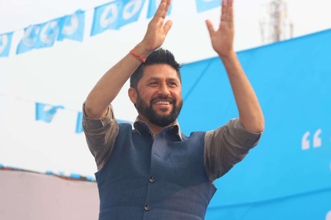 रास्वपा सभापति रवि लामिछाने संसद् जान नपाउने