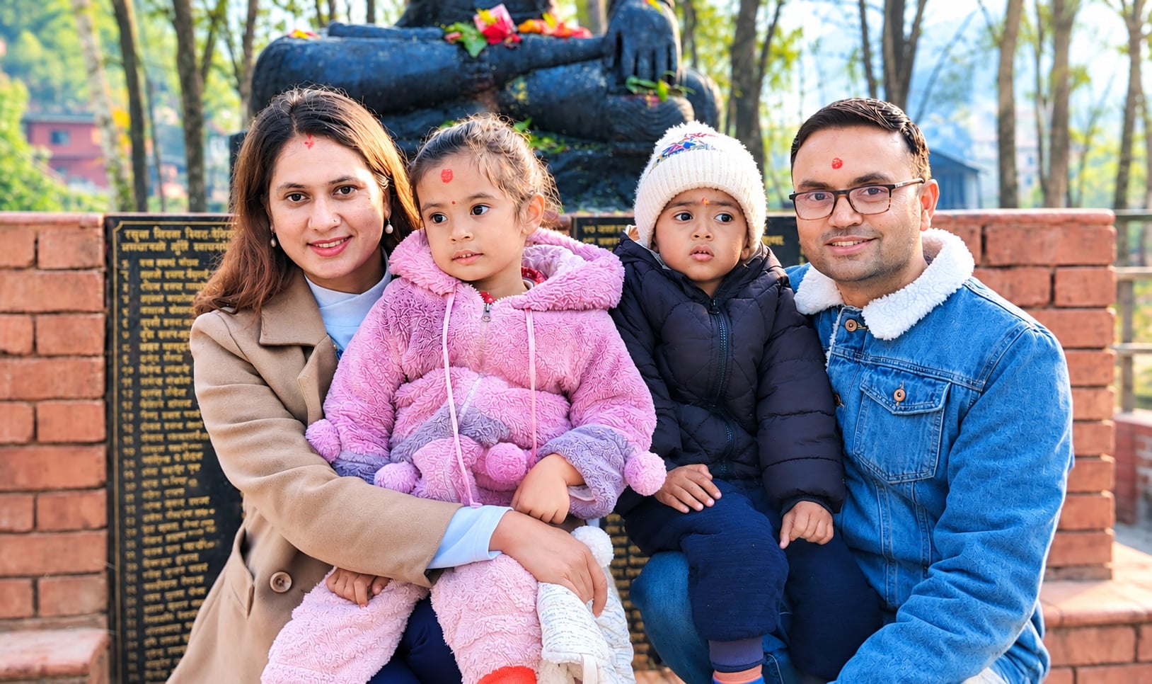 भोटेकोशी बाढी फर्किने आशा मरेपछि इन्जिनियर दम्पती र छोराछोरीसहित चारै जनाको अन्तिम संस्कार