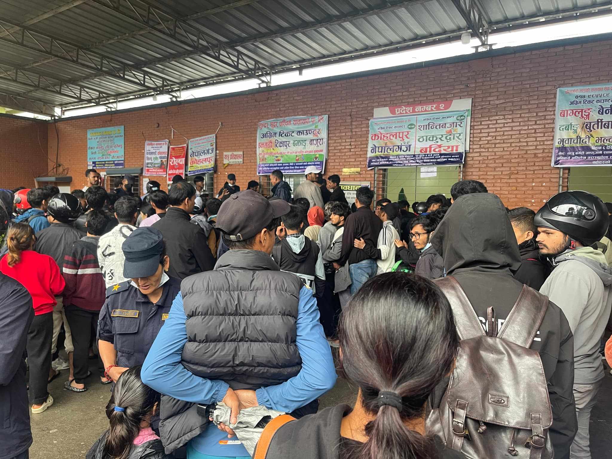 घटस्थापनादेखि आजसम्म पाँच लाख ७६ हजारभन्दा बढीले छाडे काठमाडौं उपत्यका