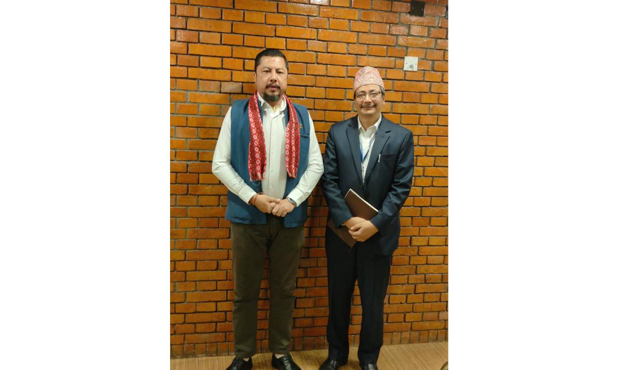 ऊर्जा मन्त्री विराजभक्त श्रेष्ठ बैंकक प्रस्थान